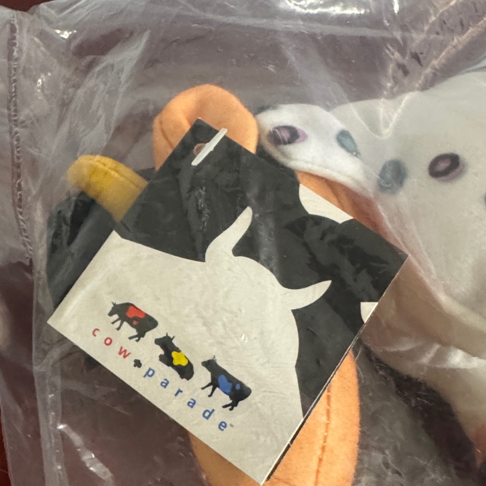 Cow Parade Item 7512 " Rock N Roll Plush still in bag 2002 - Picture 6 of 6